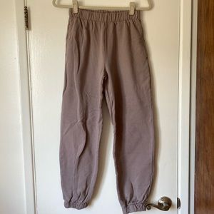 Brandy Melville Rosa Sweatpants